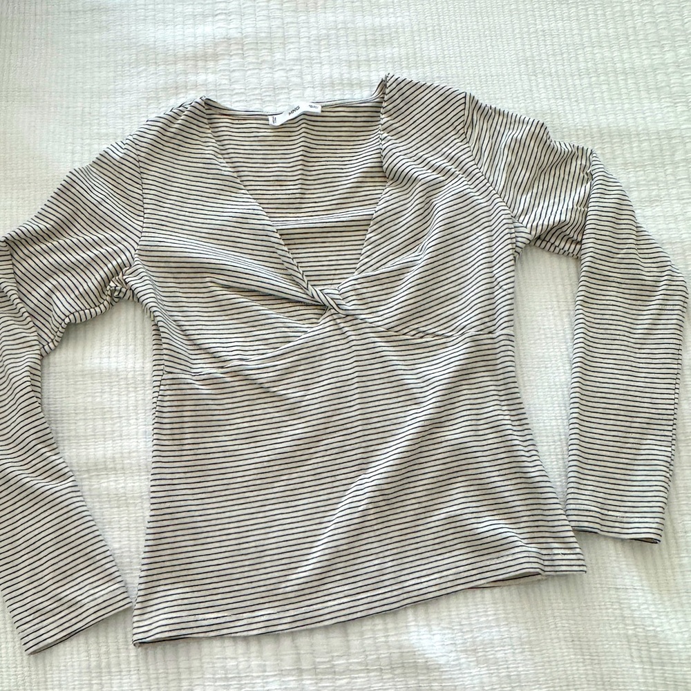 Twist front top